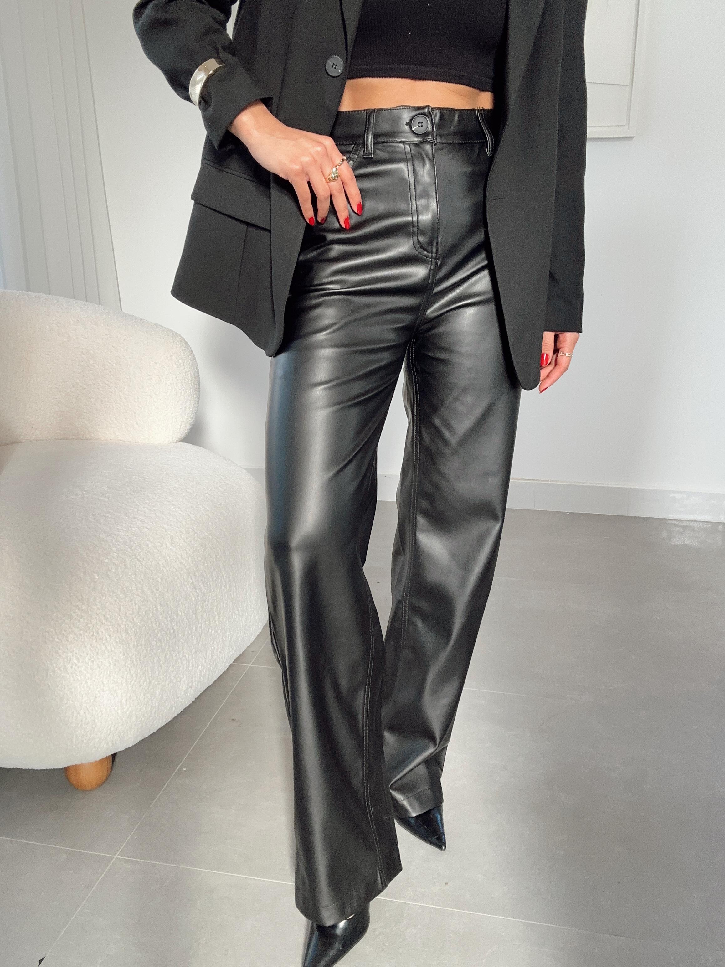 Siyah Tek Düğmeli Deri Pantolon