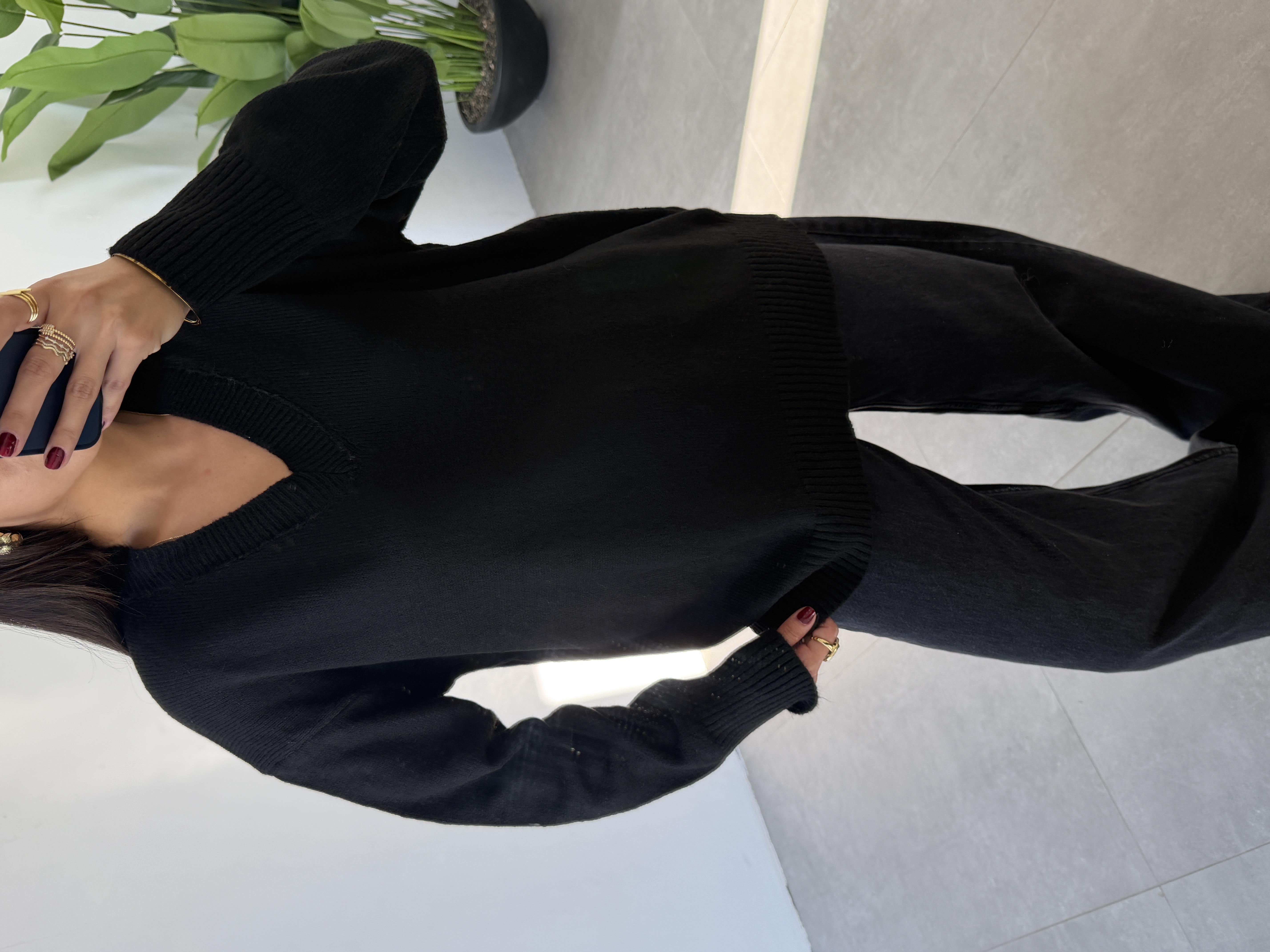 Marla Siyah V Yaka Oversize Triko Kazak