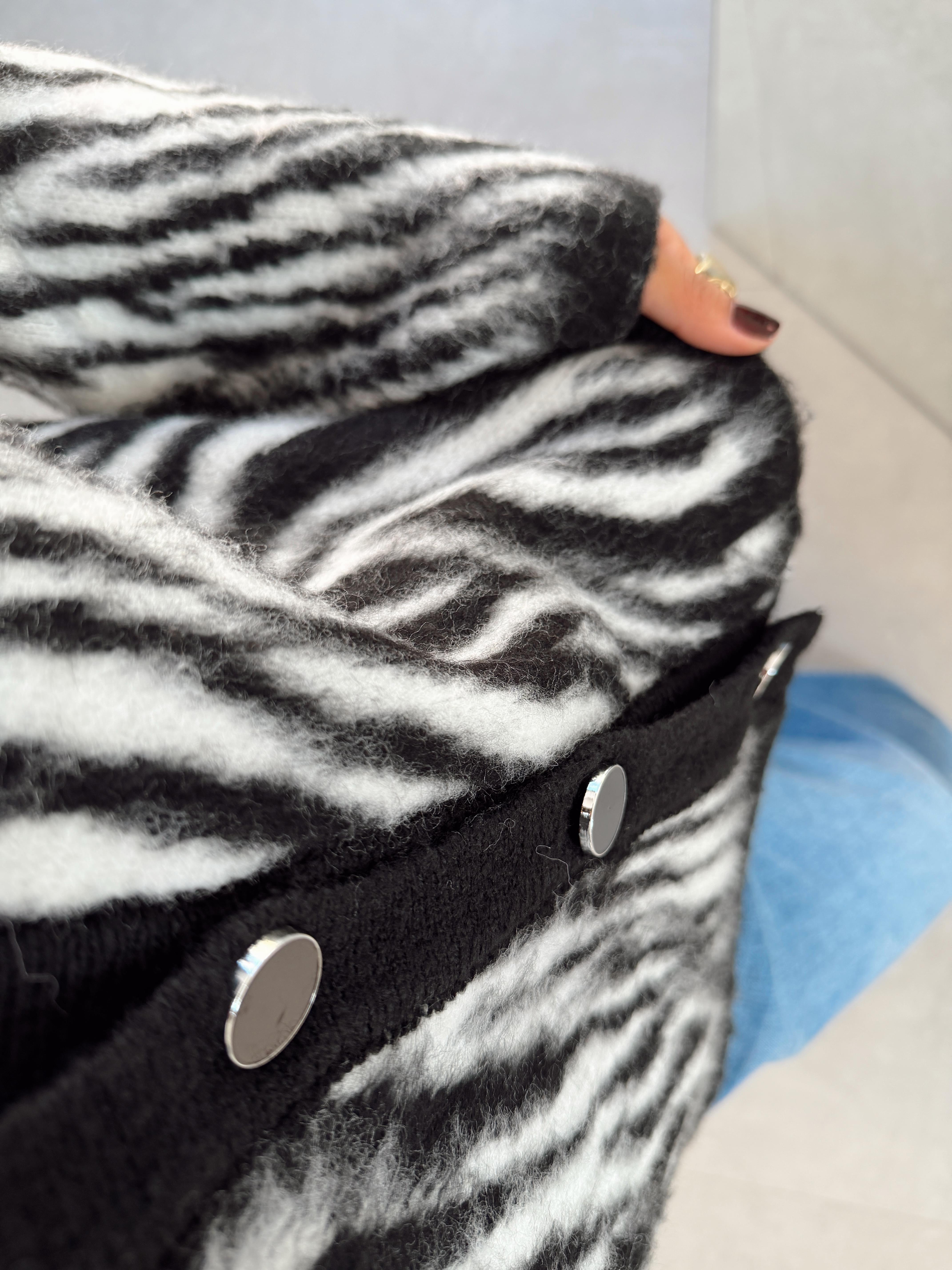 Siyah Zebra Desen Hırka