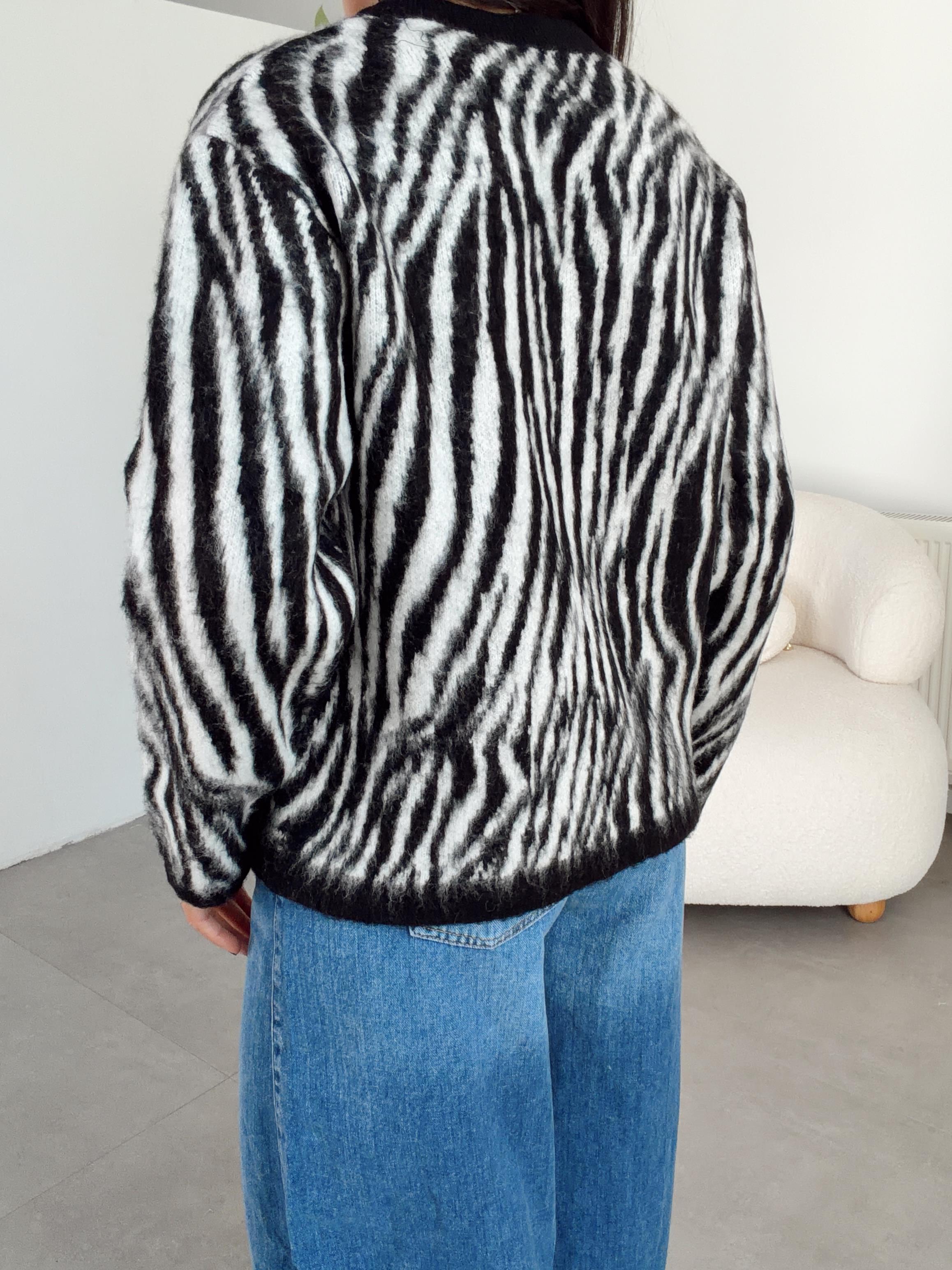 Siyah Zebra Desen Hırka