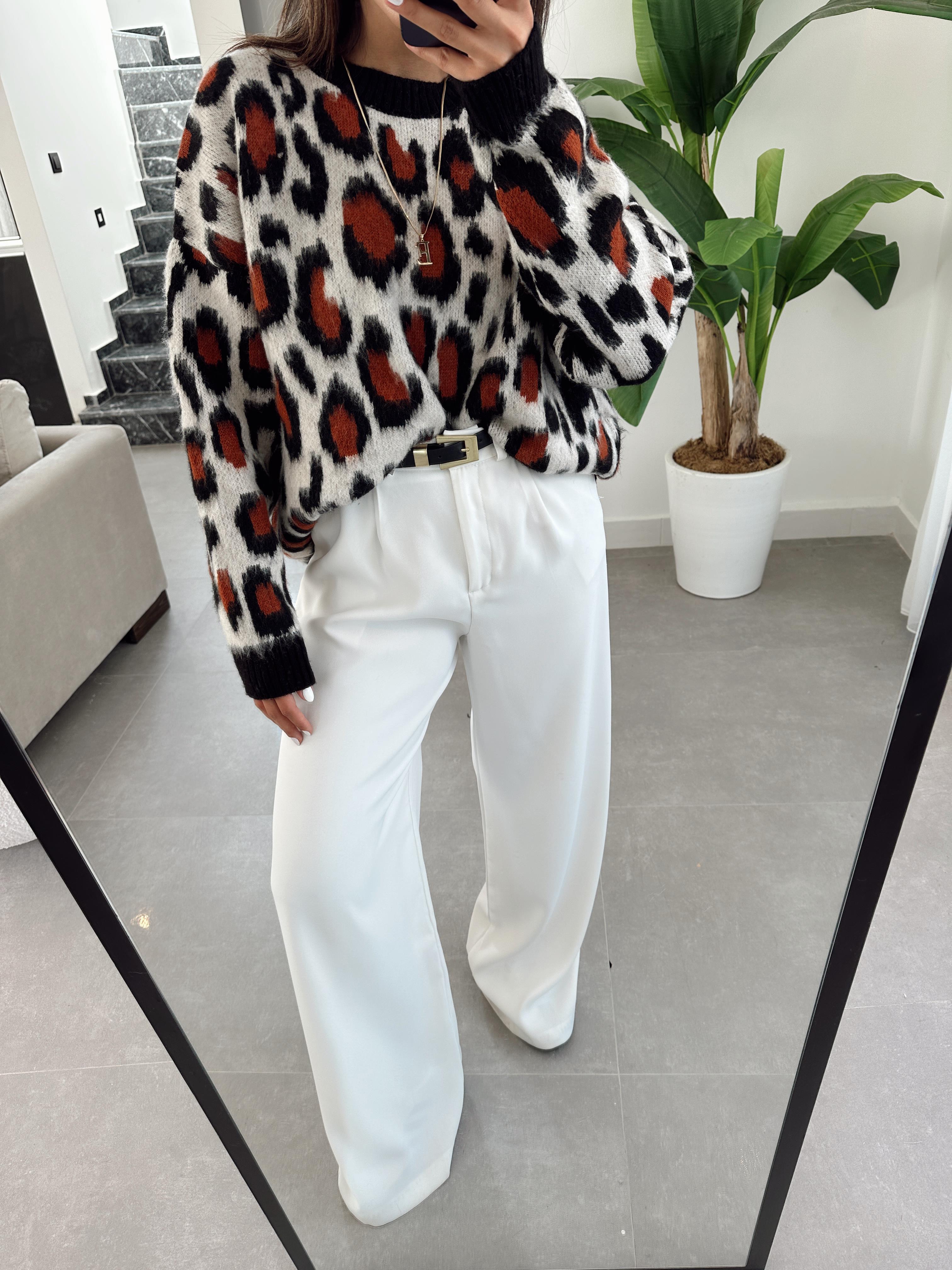 Taş Leopar Desenli Triko Kazak