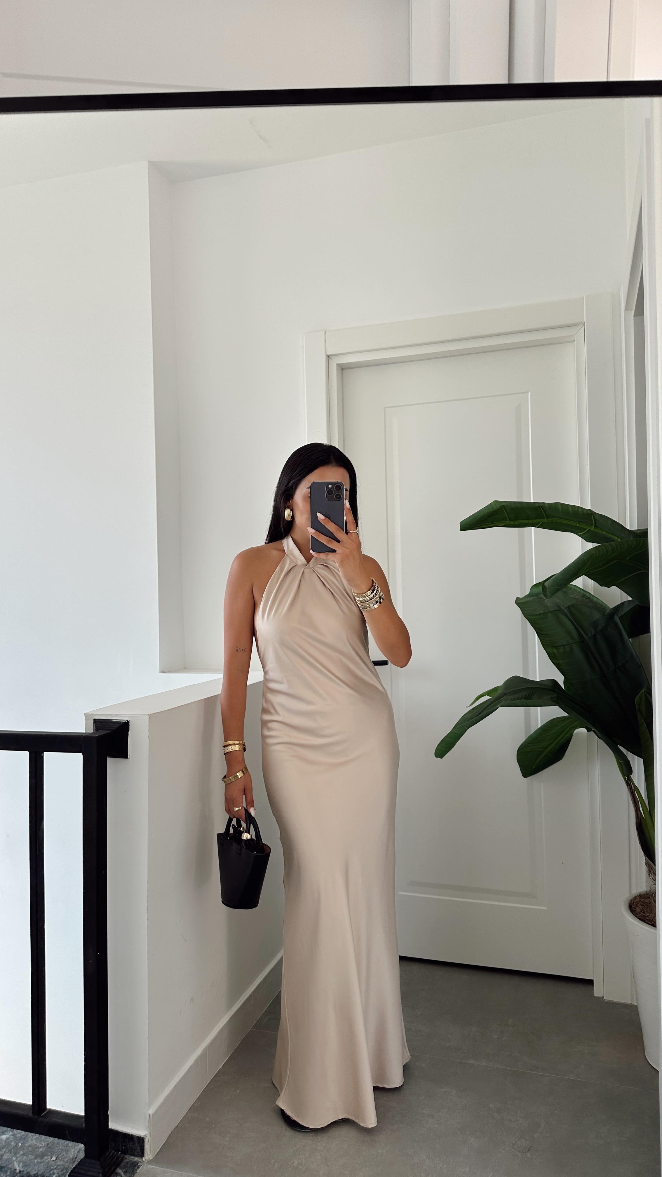 Taş Saten Sırt Dekolteli Elbise