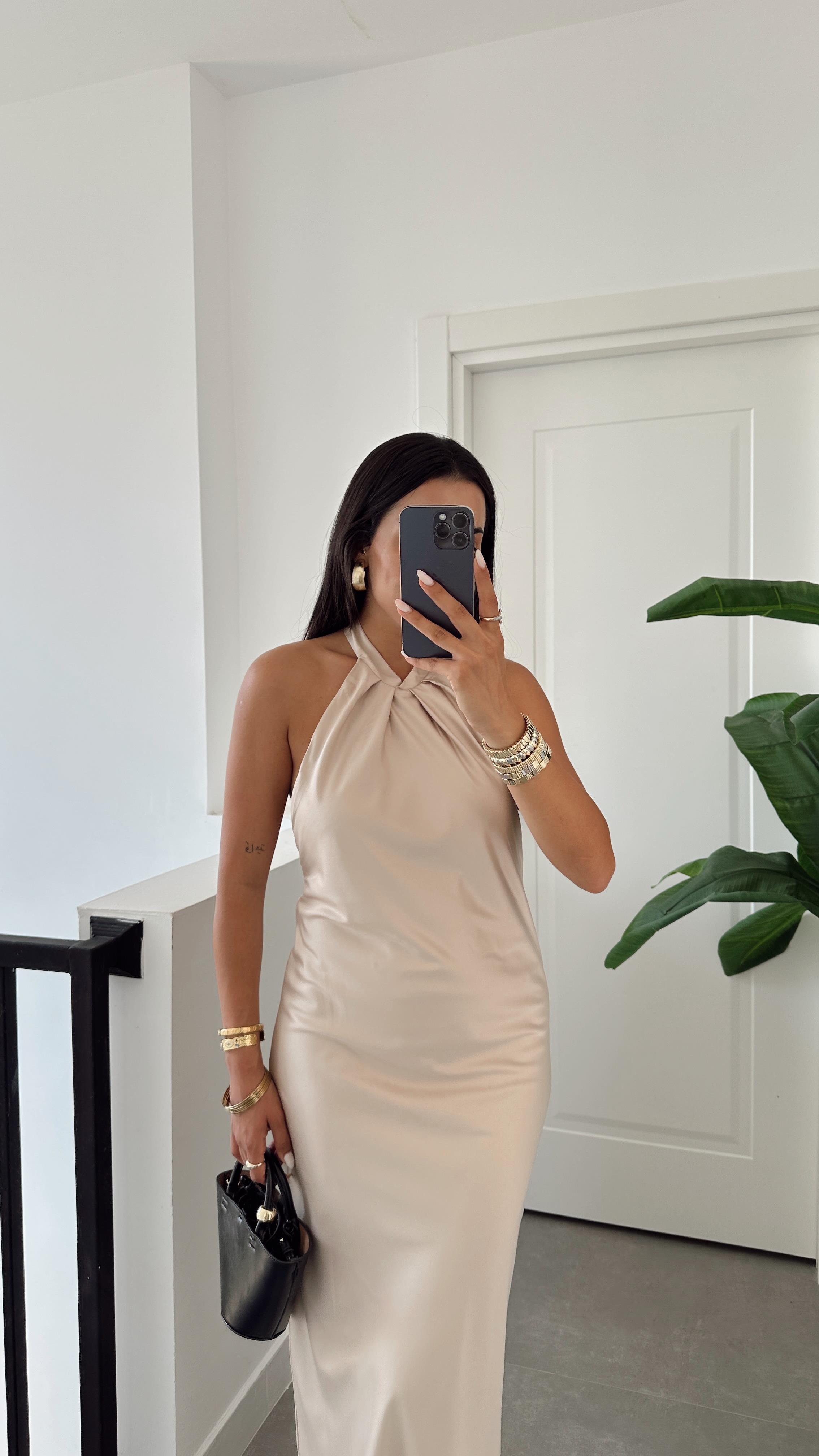 Taş Saten Sırt Dekolteli Elbise