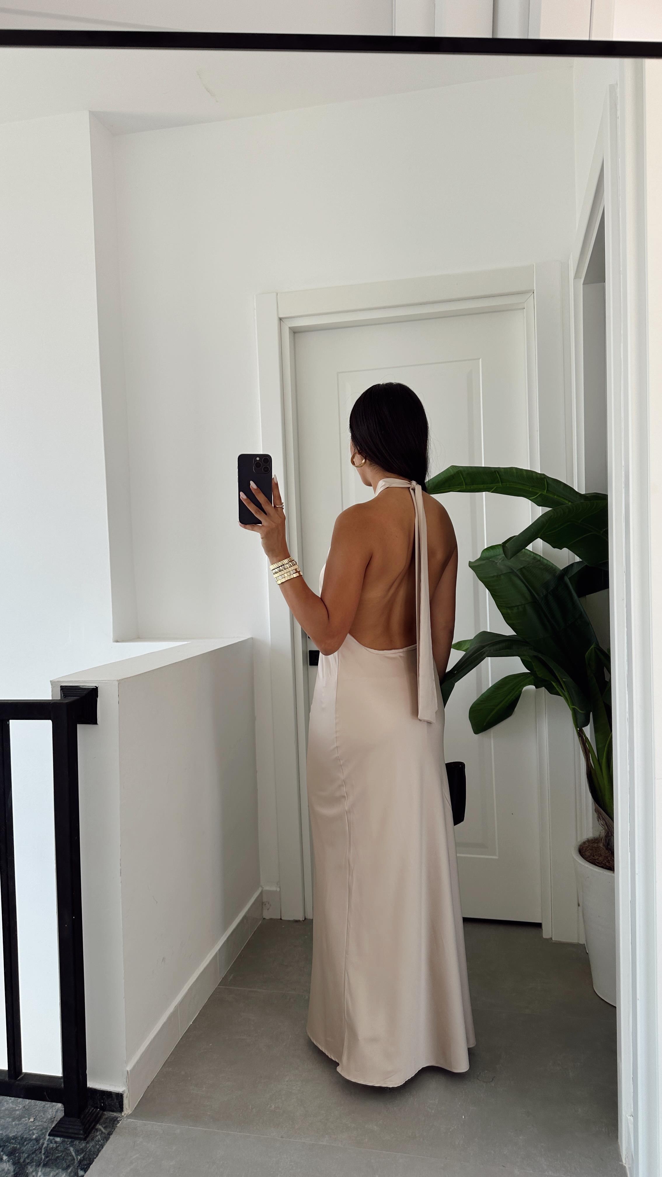 Taş Saten Sırt Dekolteli Elbise