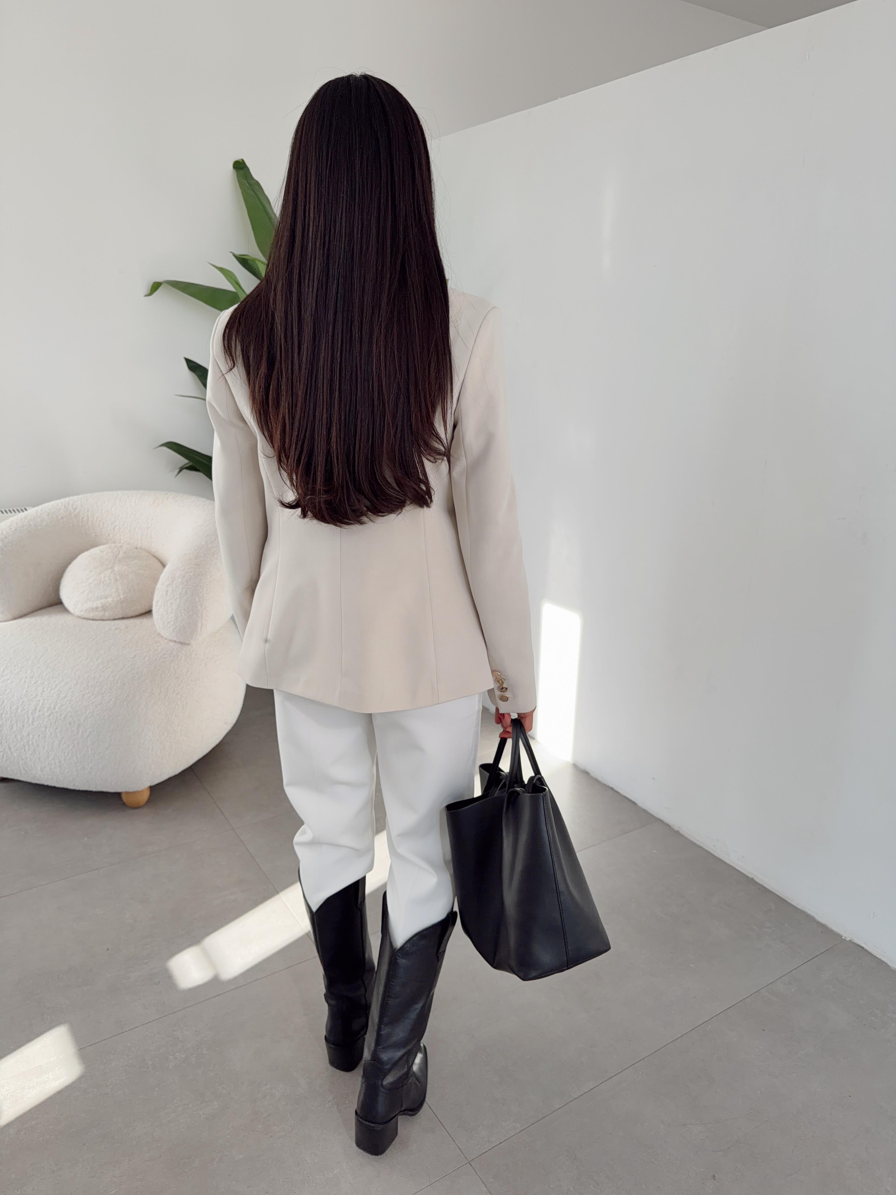 Taş Vücuda Oturan Blazer