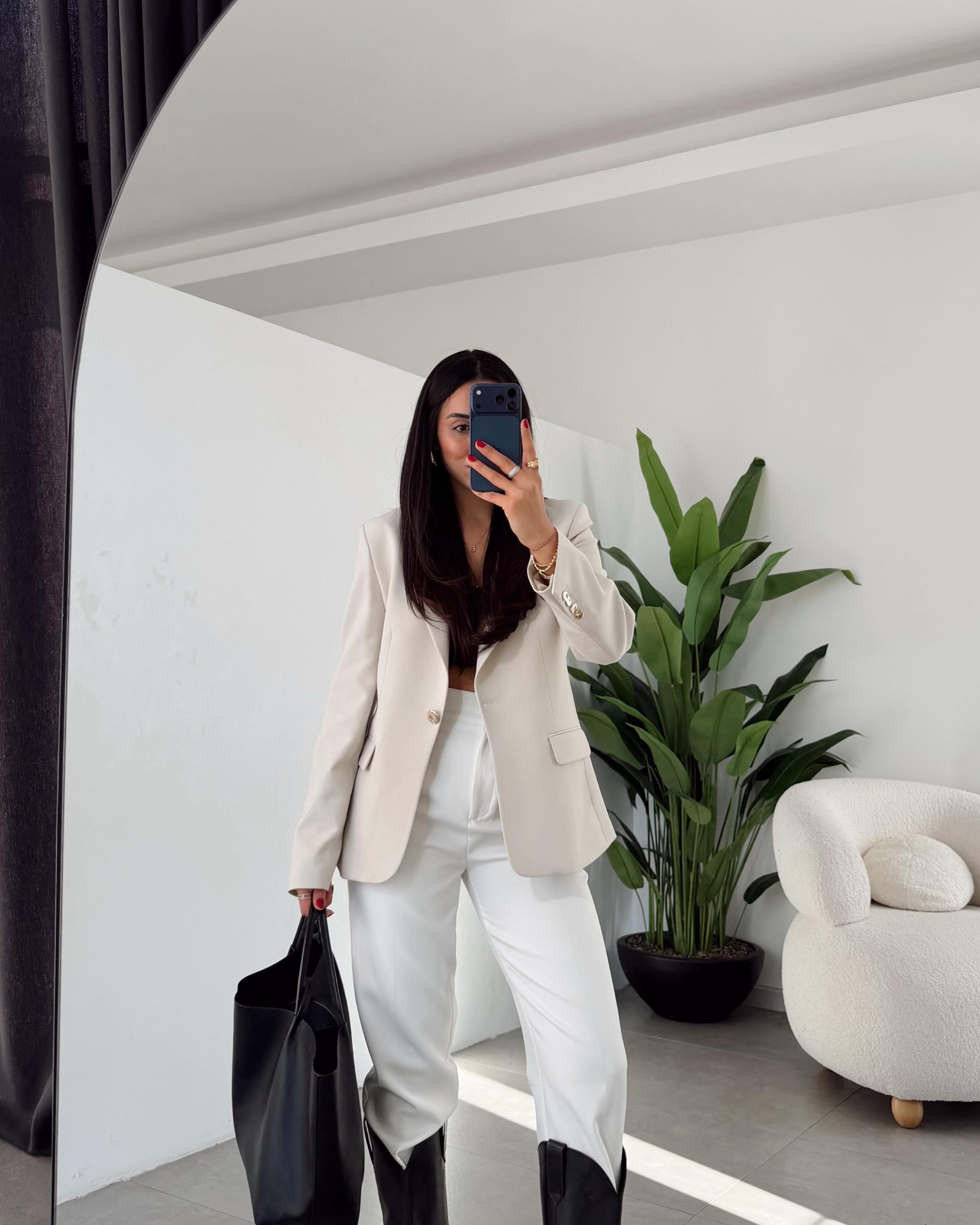 Taş Vücuda Oturan Blazer