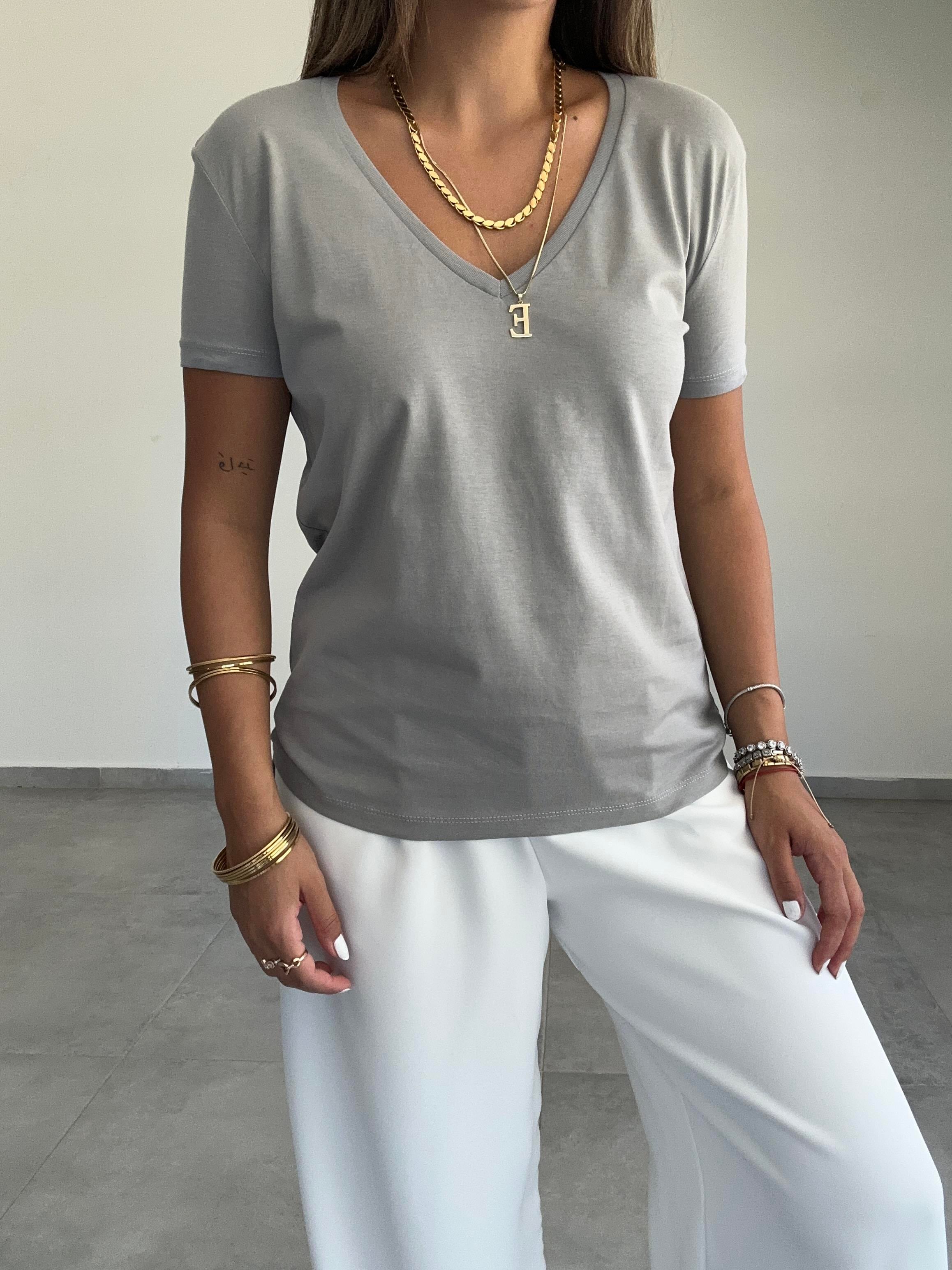 V Yaka Basic Gri Tişört