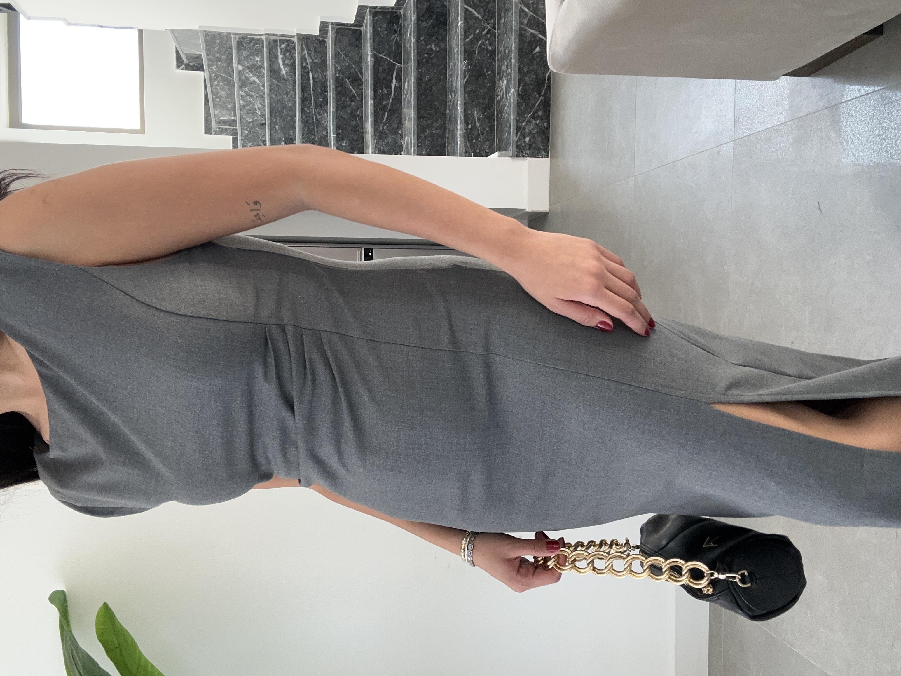 Vatkalı Yırtmaçlı Gri Elbise