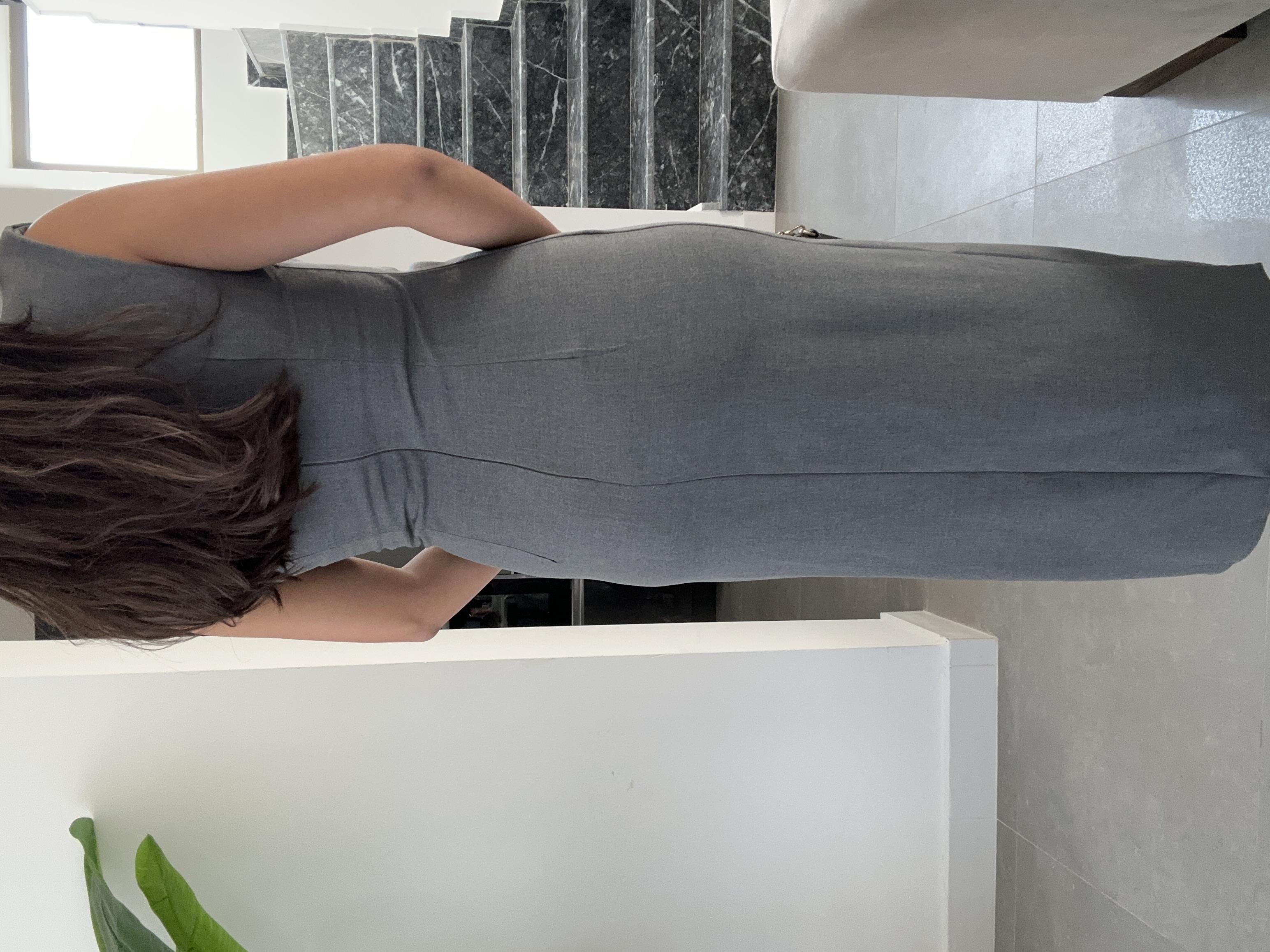 Vatkalı Yırtmaçlı Gri Elbise