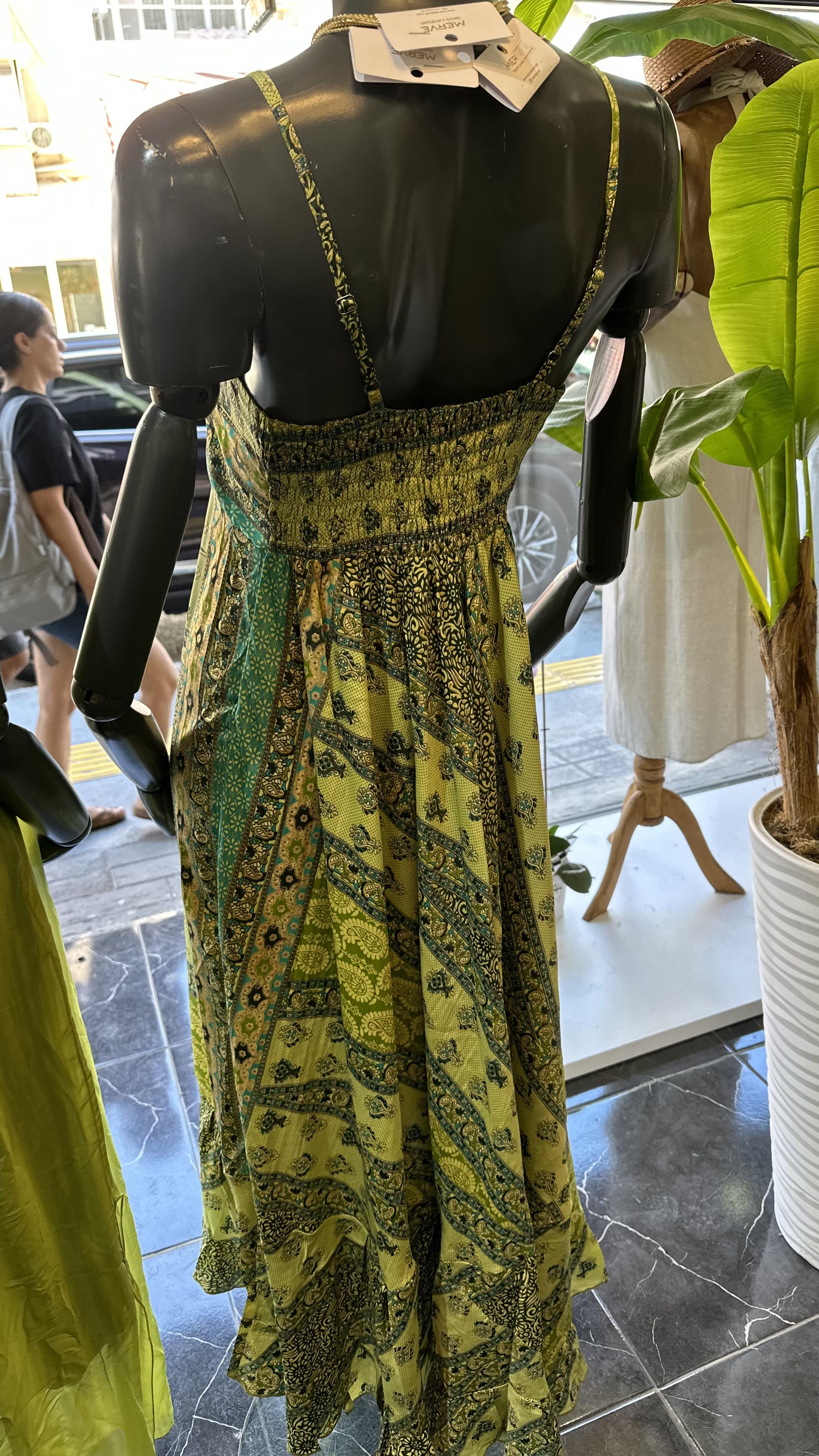 Yeşil Desenli Kahve İthal Elbise