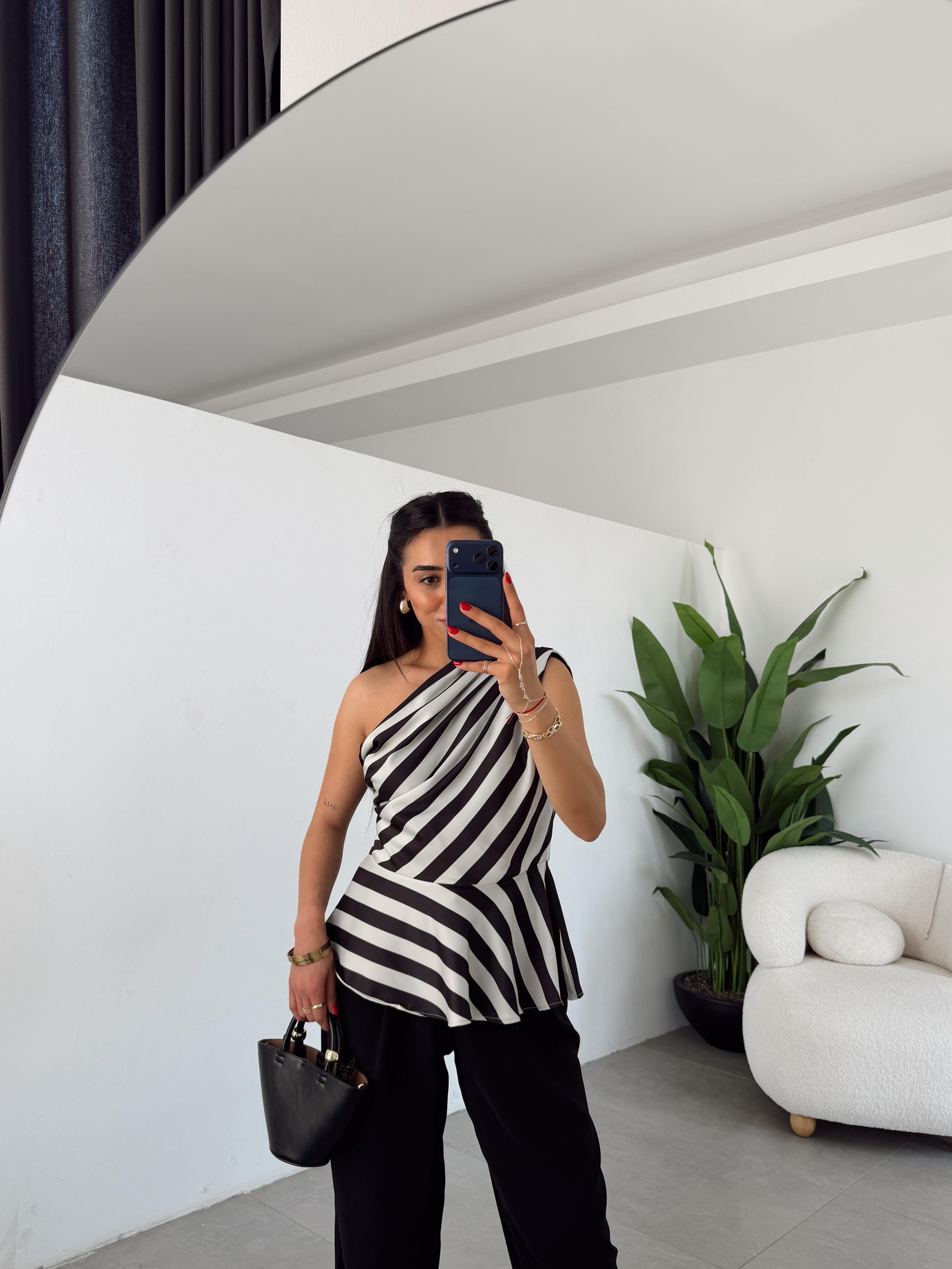 Zebra Desenli Tasarım Bluz