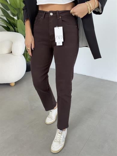 Acı Kahve Boyfit Kesik Paça Jean