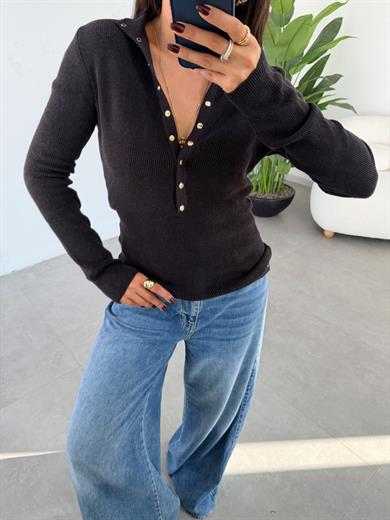 Acı Kahve Çıtçıtlı Boğazlı Kazak