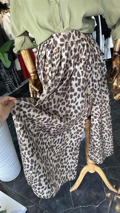 Açık Kahve Leopar Yırtaçlı Etek