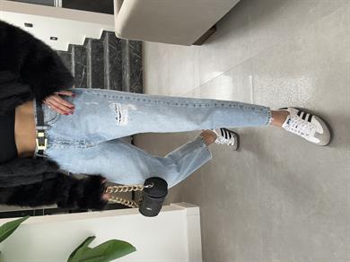 Açık Mavi Taşlanmış Yırtık Jean