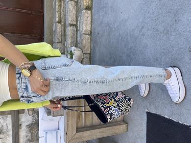 Açık Mavi Tek Dizi Yırtık Mom Jean