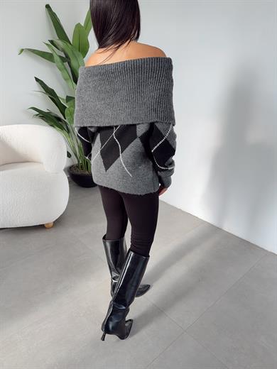 Antrasit Baklava Desen Madonna Yaka Kazak