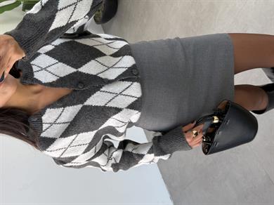 Antrasit-Ekru Baklava Desen Hırka