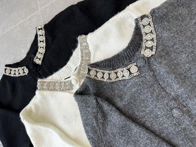 Antrasit Yakası Taş Detaylı Triko Hırka