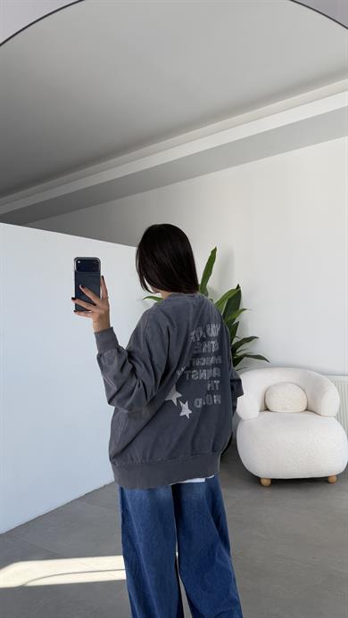 Antrasit Yıkamalı Sırtı Taş Detaylı Sweatshirt