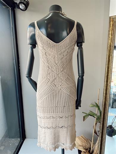 Askılı Ajur Desenli Bej Triko Elbise