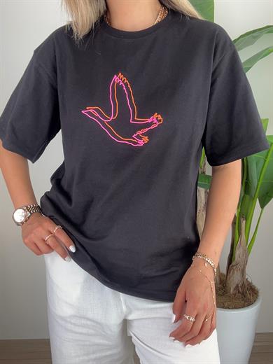 B-C Siyah Kabartma Desenli Tshirt