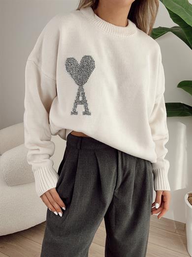 Bej Gri Kalp Baskılı Triko Kazak