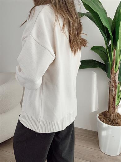 Bej Gri Kalp Baskılı Triko Kazak