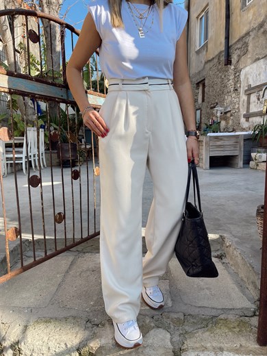 Bej Kemer Detaylı Pantolon