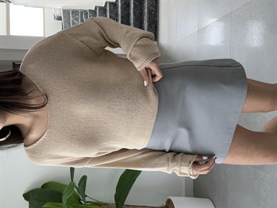 Bej Oval Yaka Yumusak Dokulu Triko Kazak