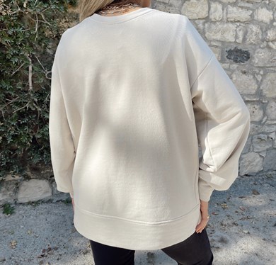 Bej Taşlı Sweatshirt
