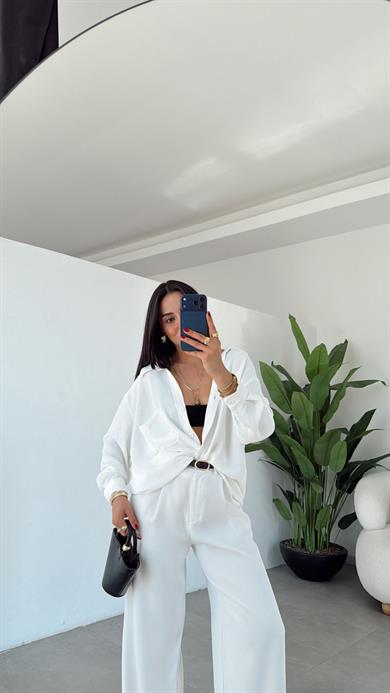 Beyaz Ayrobin Cepli Oversize Gömlek