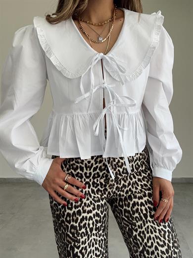 Beyaz Bebe Yaka Bağlamalı Gömlek