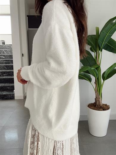 Beyaz Bisiklet Yaka Yumoş Kazak