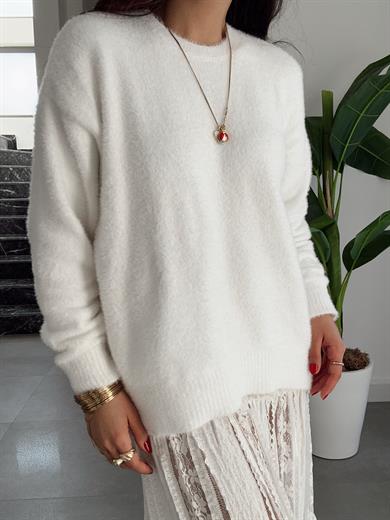 Beyaz Bisiklet Yaka Yumoş Kazak