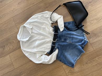 Beyaz Cep Detaylı Keten Gömlek