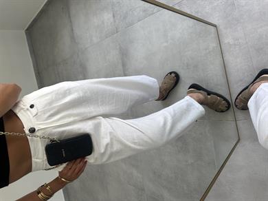 Beyaz Düğme Detaylı Keten Pantolon