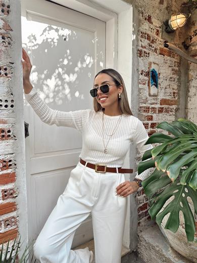 Beyaz Fitilli Ajurlu Triko Kazak