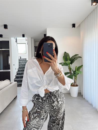 Beyaz Flamlı Keten Tek Cep Oversize Gömlek