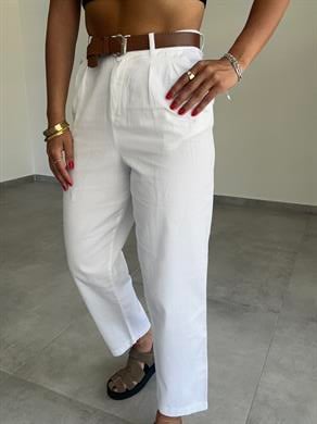 Beyaz Gabardin Kemer Detaylı Pantolon