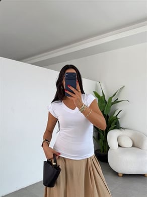 Beyaz Likralı Süprem V Yaka Yanı Büzgülü Tshirt