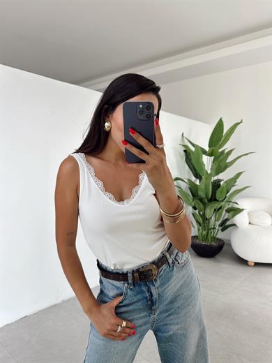 Beyaz Ön Arka Dantel Atlet