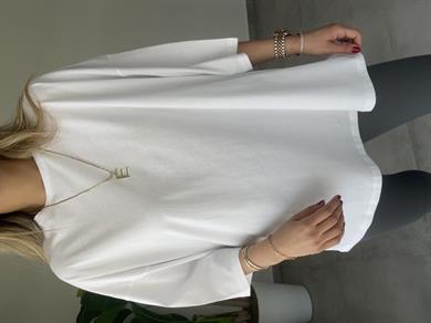 Beyaz Oversize Düşük Omuzlu Tişört
