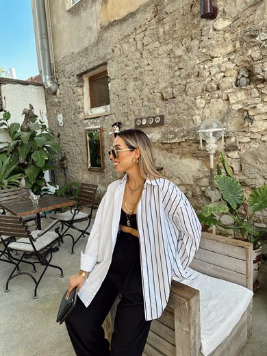 Beyaz-Siyah Tasarım Çizgili Gömlek