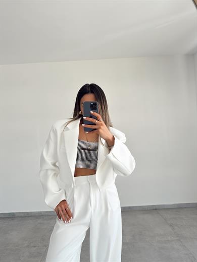 Beyaz Tasarım Vatkalı Blazer Ceket