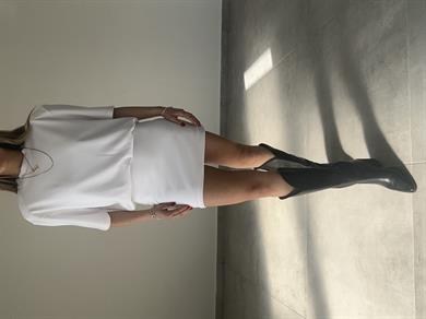 Beyaz Vatkalı Kısa Kol Elbise