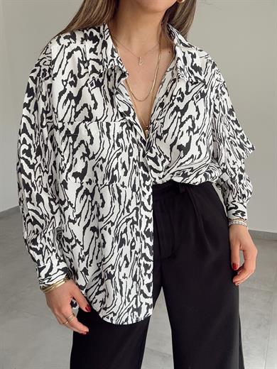 Beyaz Zemin Üzerine Siyah Desenli Gömlek