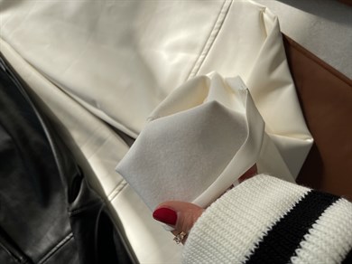 Bol Paça Ekru Deri Pantolon