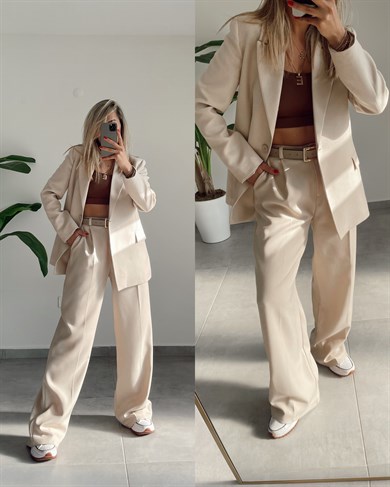 Cep Detaylı Bej Blazer Ceket