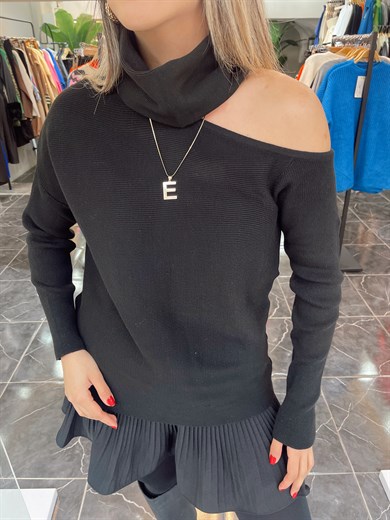 Çıkabilen Yaka Detaylı Düşük Omuz Siyah Triko